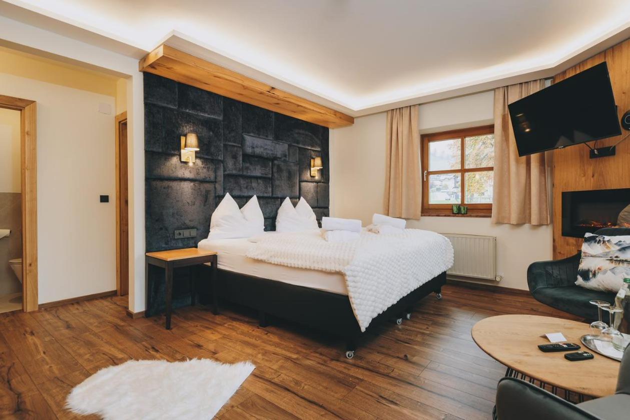 Hotel Gasthof Mitteregger - Beste Lage In Капрун Екстериор снимка