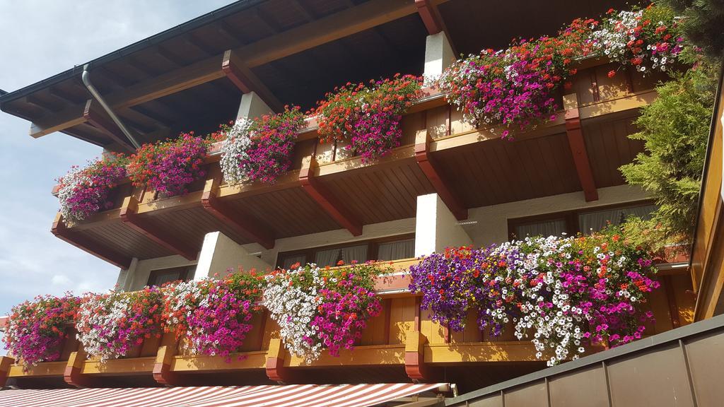 Hotel Gasthof Mitteregger - Beste Lage In Капрун Екстериор снимка