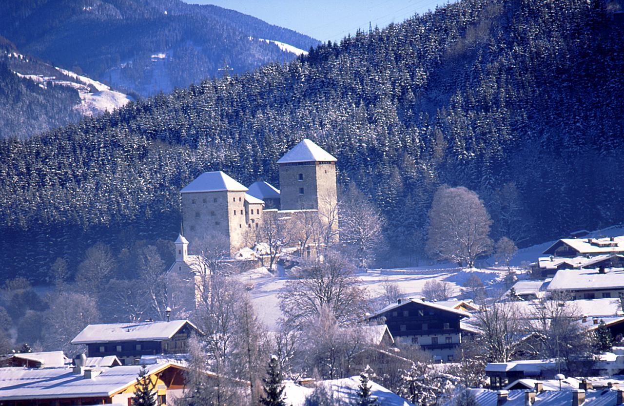 Hotel Gasthof Mitteregger - Beste Lage In Капрун Екстериор снимка