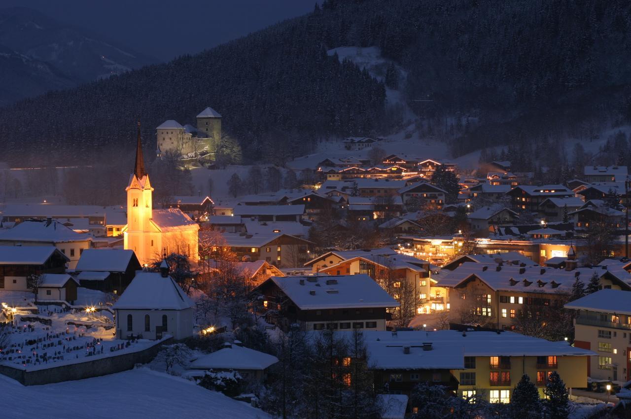 Hotel Gasthof Mitteregger - Beste Lage In Капрун Екстериор снимка